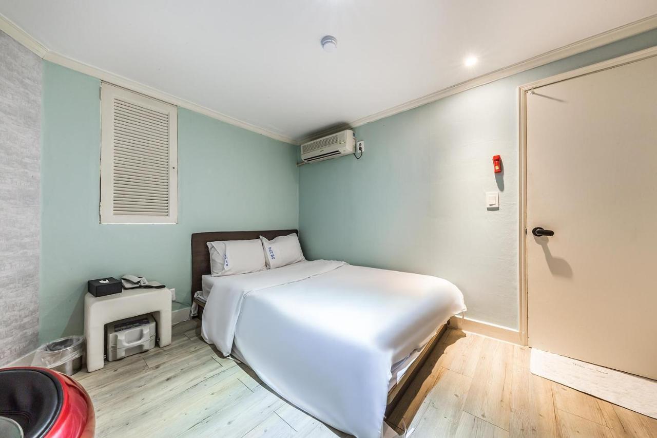 In Seoul Sinchon Goguma Hotel Kültér fotó