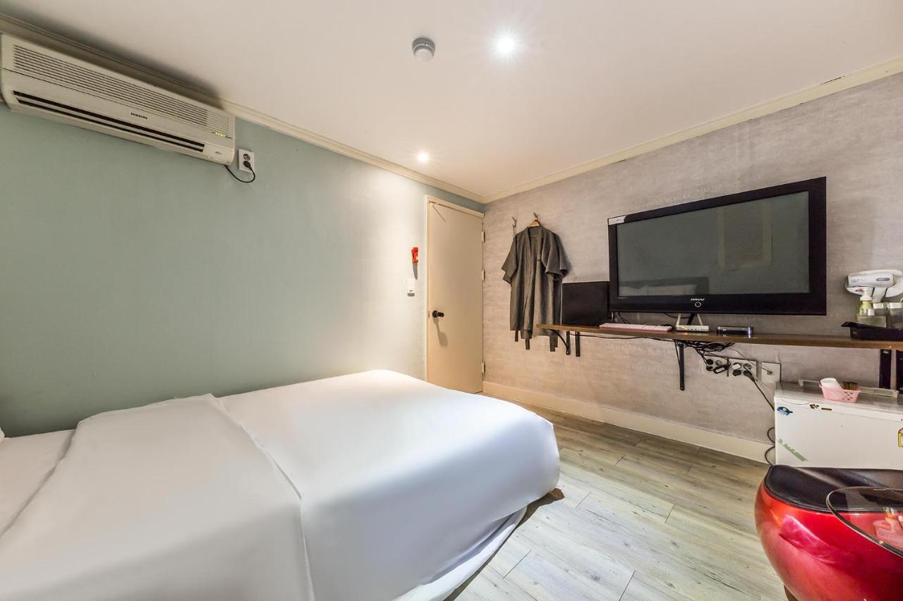 In Seoul Sinchon Goguma Hotel Kültér fotó