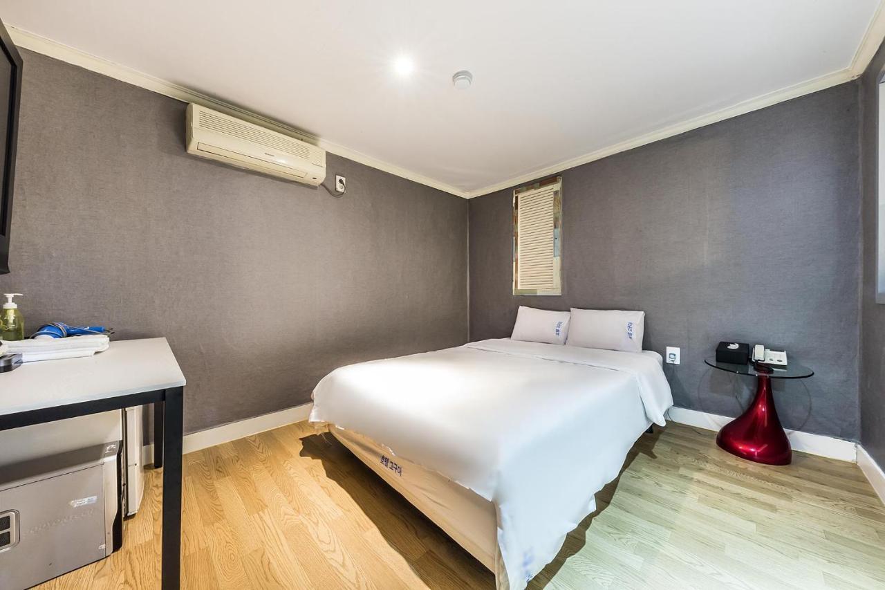 In Seoul Sinchon Goguma Hotel Kültér fotó